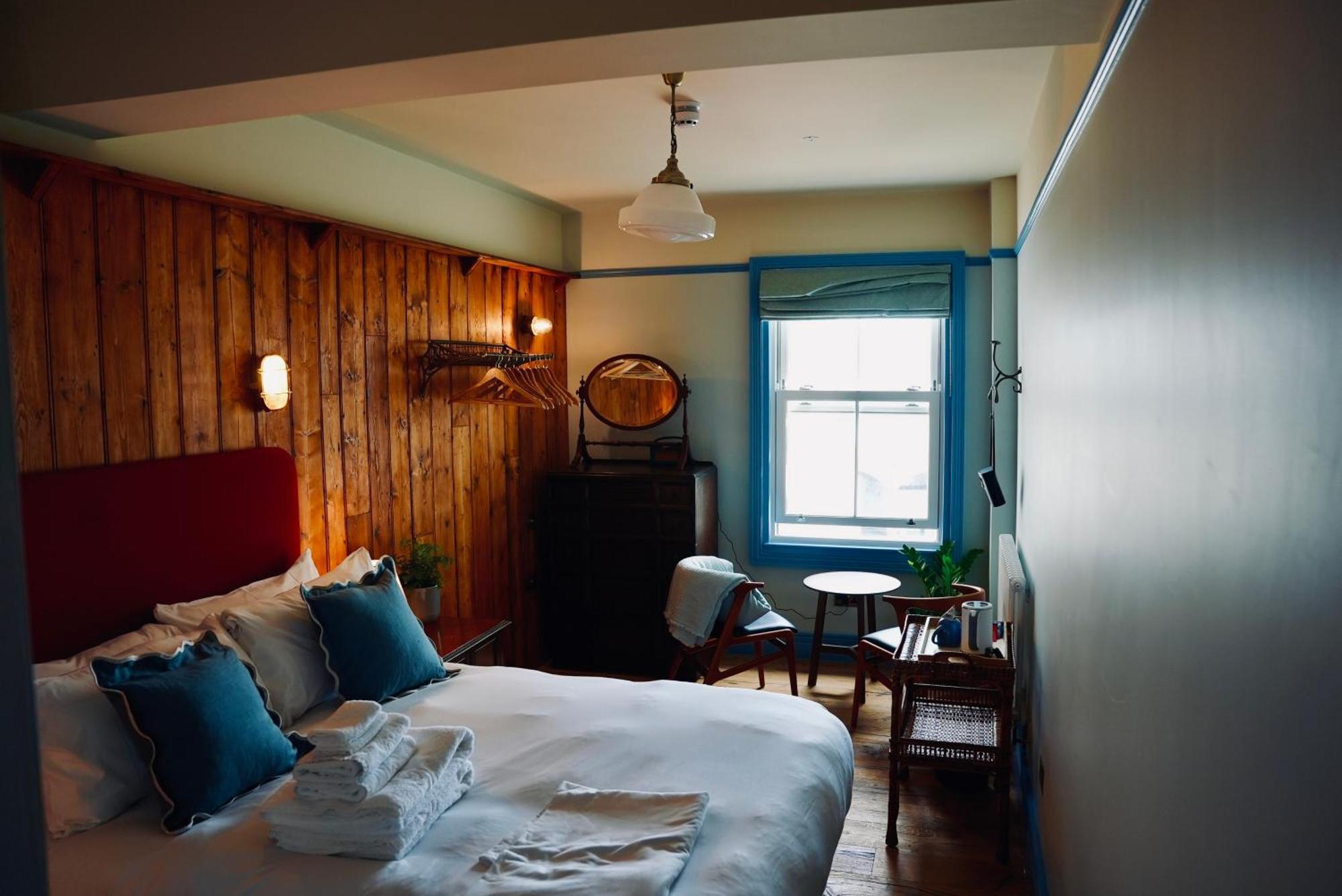 The London & Paris Hotel Folkestone Bagian luar foto