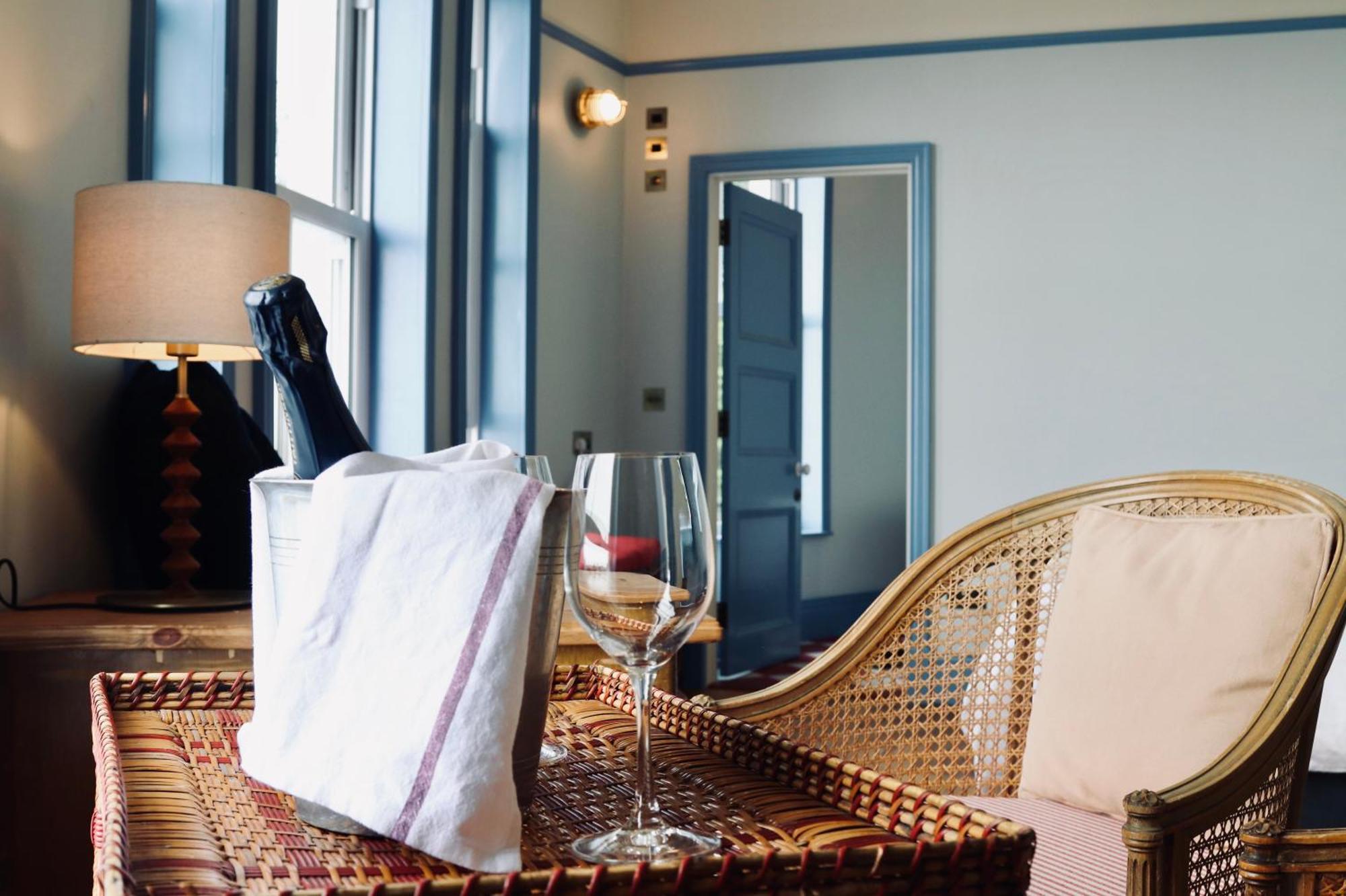 The London & Paris Hotel Folkestone Bagian luar foto