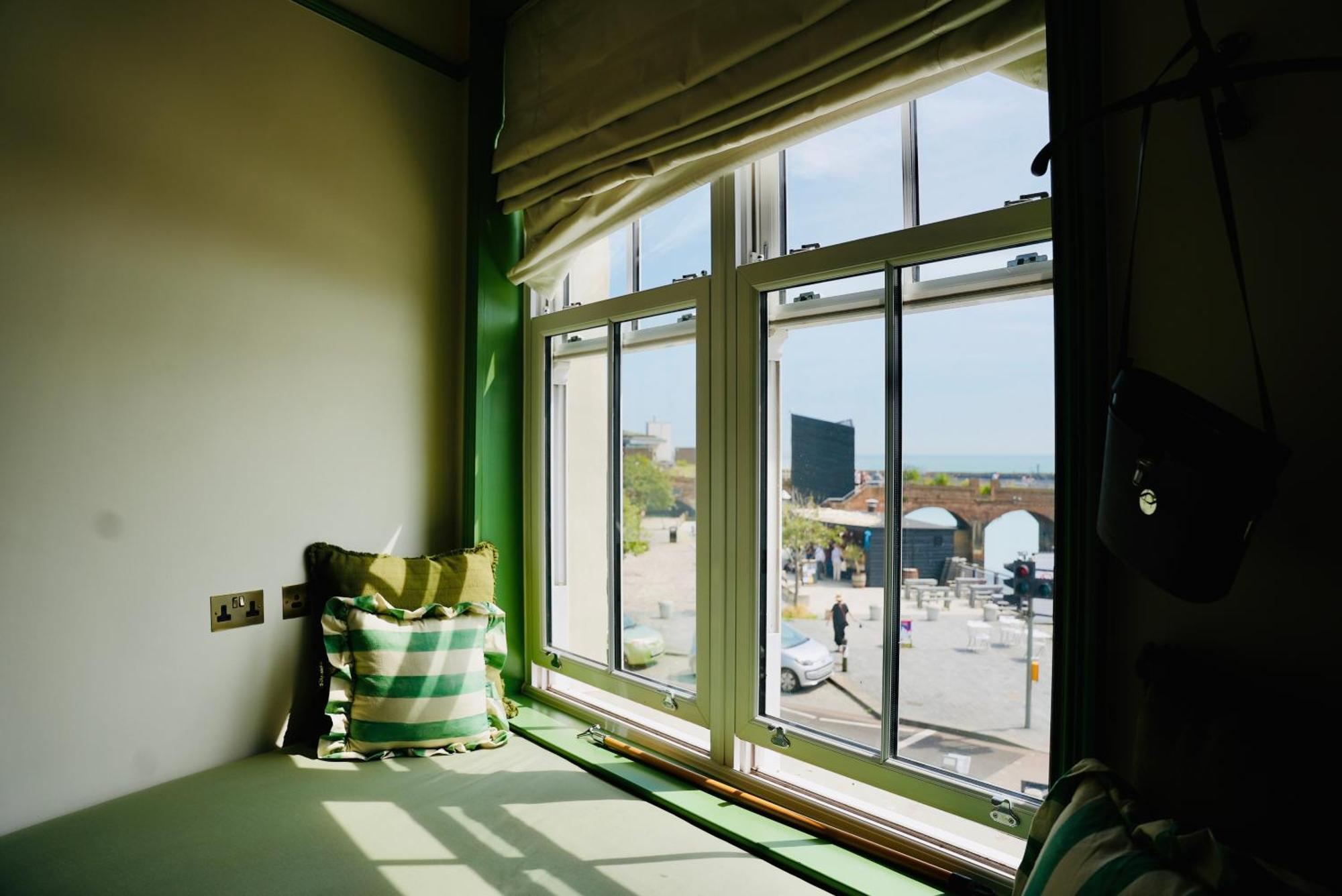 The London & Paris Hotel Folkestone Bagian luar foto