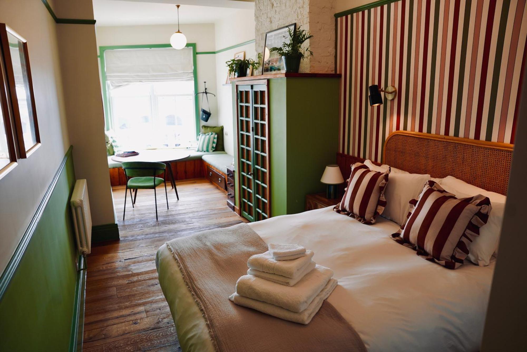 The London & Paris Hotel Folkestone Bagian luar foto