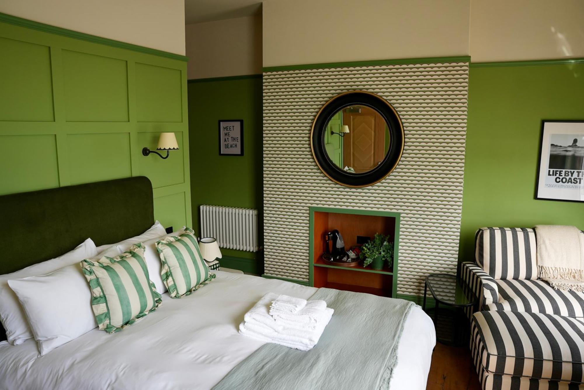 The London & Paris Hotel Folkestone Bagian luar foto